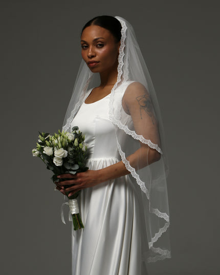 Short Two Tier Veil – Lace Edge Soft Tulle Bridal Veil