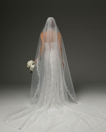 Chantilly Lace Cathedral Veil Mantilla Wedding Veil
