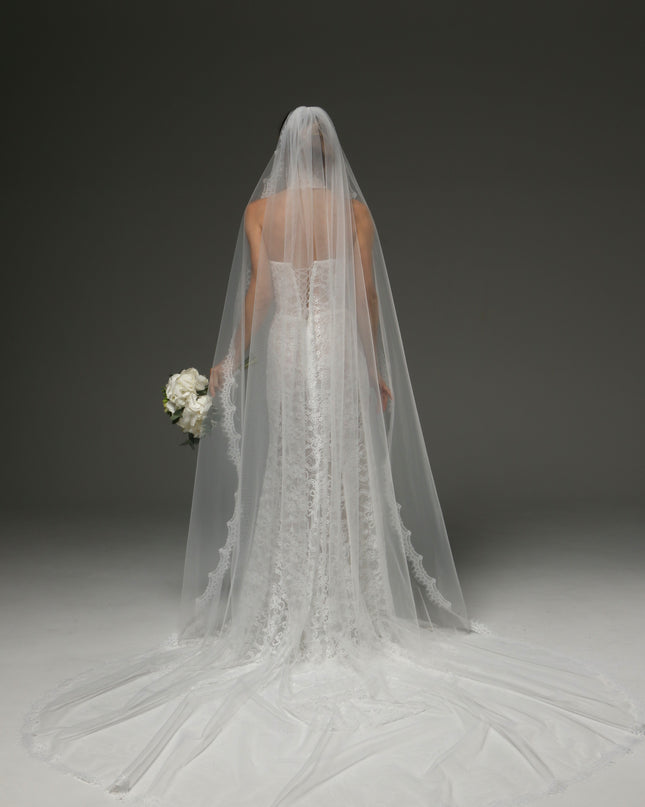 Chantilly Lace Cathedral Veil Mantilla Wedding Veil