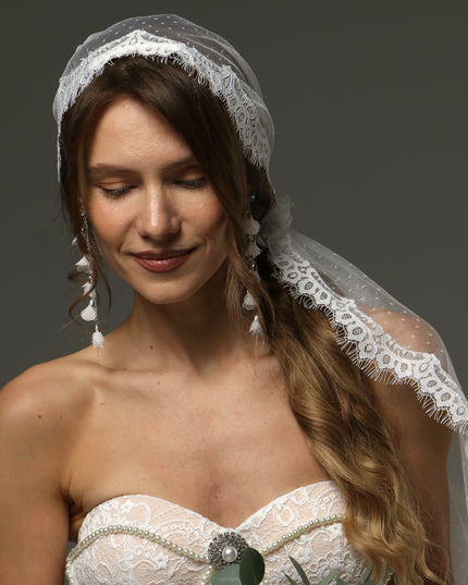 Juliet Cap Veil with Chantilly Lace Edge Birdcage Style