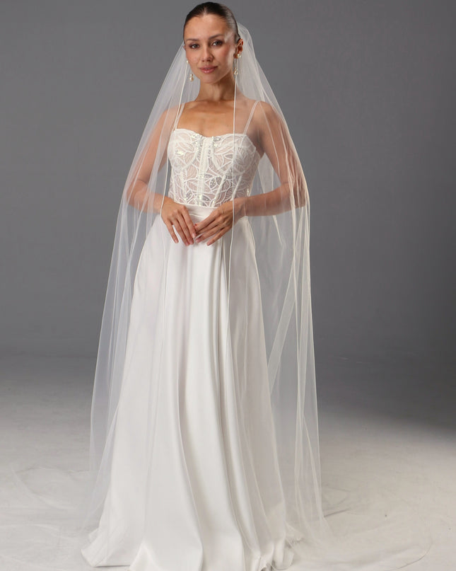Light Ivory One Tier Wedding Veil – Long Soft Italian Tulle Bridal Veil with Elegant Pencil Edge