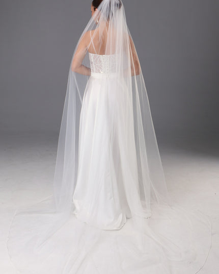 Light Ivory One Tier Wedding Veil – Long Soft Italian Tulle Bridal Veil with Elegant Pencil Edge