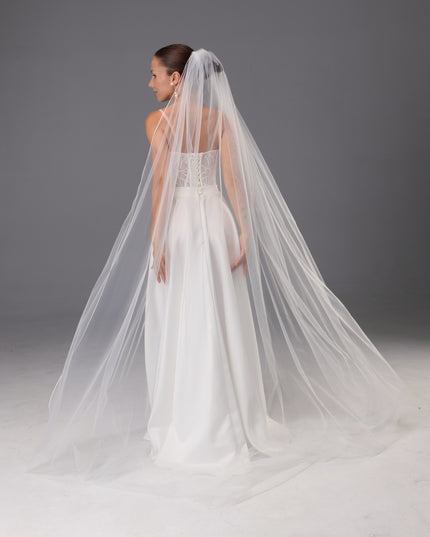 Light Ivory One Tier Wedding Veil – Long Soft Italian Tulle Bridal Veil with Elegant Pencil Edge