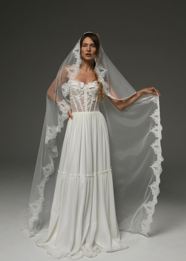 Dotted Tulle Chantilly Lace Mantilla Veil – One-Tier Cathedral Length Bridal Veil