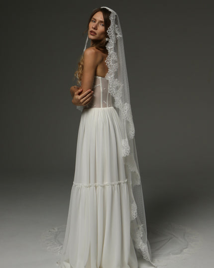 Dotted Tulle Chantilly Lace Mantilla Veil – One-Tier Cathedral Length Bridal Veil