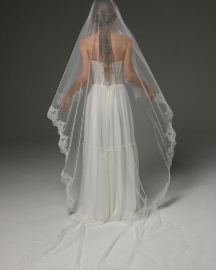 Dotted Tulle Chantilly Lace Mantilla Veil – One-Tier Cathedral Length Bridal Veil