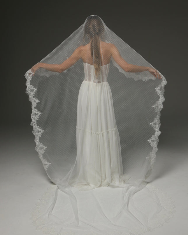 Dotted Tulle Chantilly Lace Mantilla Veil – One-Tier Cathedral Length Bridal Veil