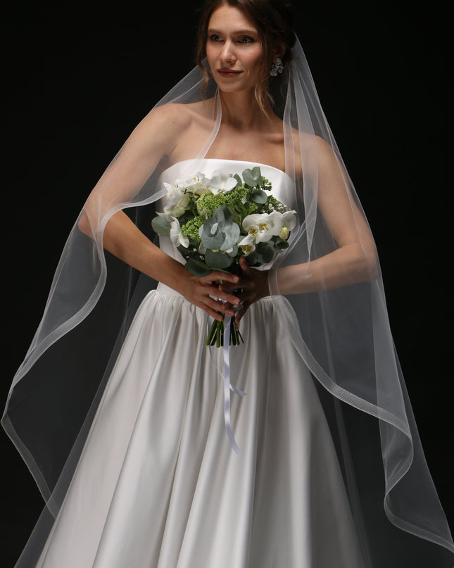 Cascade One Tier Bridal Veil with Horsehair Trim – Classic & Elegant Wedding Veil