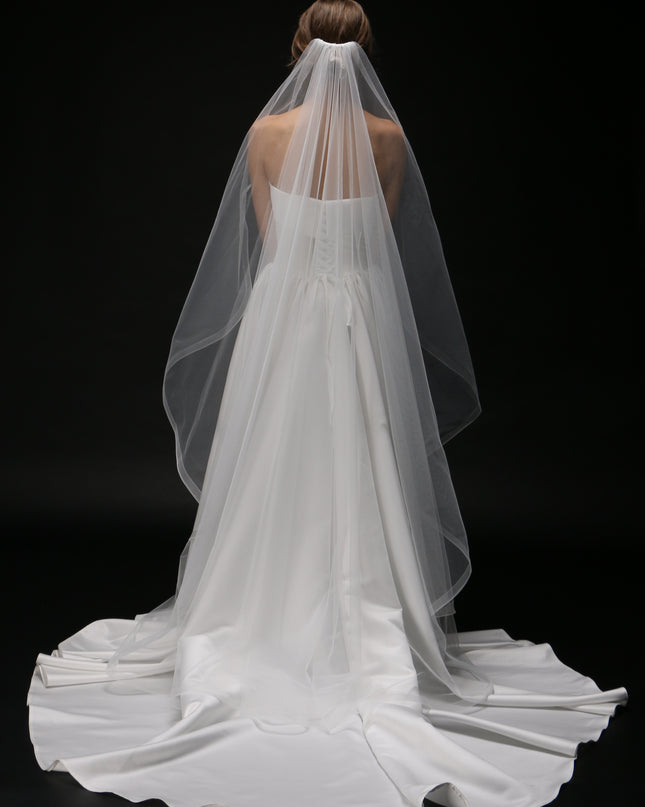 Cascade One Tier Bridal Veil with Horsehair Trim – Classic & Elegant Wedding Veil