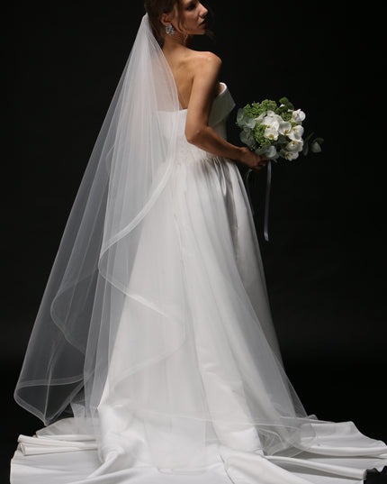 Cascade One Tier Bridal Veil with Horsehair Trim – Classic & Elegant Wedding Veil