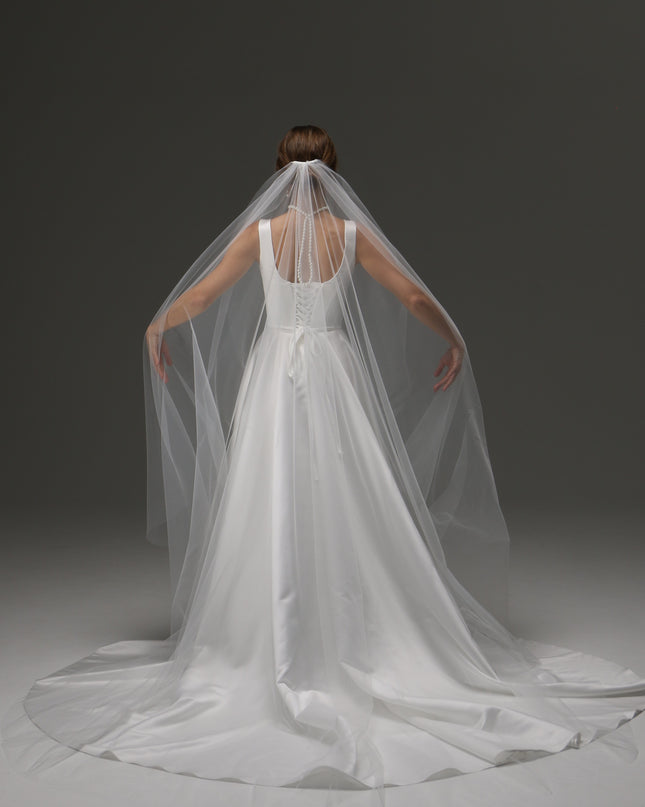 Cathedral One Tier Cascade Soft Wedding Veil with Raw Edge – Classic Wide Ivory Bridal Veil