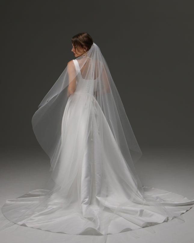 Cathedral One Tier Cascade Soft Wedding Veil with Raw Edge – Classic Wide Ivory Bridal Veil