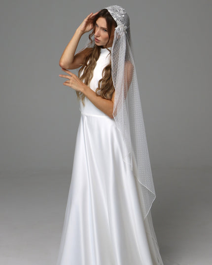 Vintage Juliet Cap Wedding Veil with Dotted Tulle and Lace Appliqués