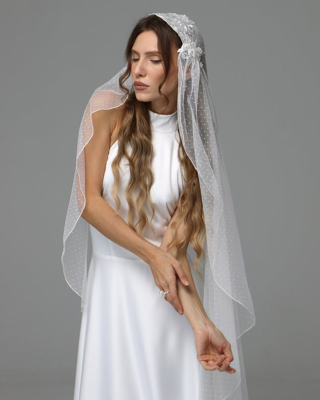 Vintage Juliet Cap Wedding Veil with Dotted Tulle and Lace Appliqués