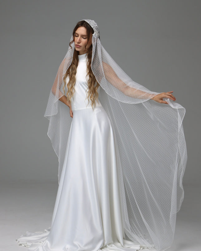Vintage Juliet Cap Wedding Veil with Dotted Tulle and Lace Appliqués