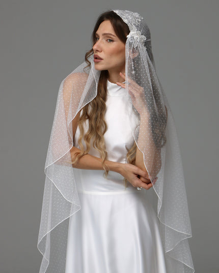 Vintage Juliet Cap Wedding Veil with Dotted Tulle and Lace Appliqués