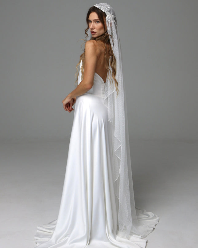 Vintage Juliet Cap Wedding Veil with Dotted Tulle and Lace Appliqués