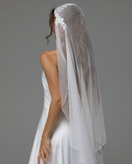 Vintage Juliet Cap Wedding Veil with Dotted Tulle and Lace Appliqués