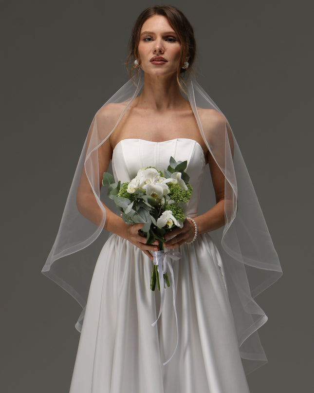 One-tier Cascade Wedding Veil with Horsehair Trim — Elegant Long Bridal Veil