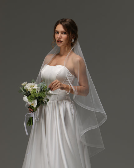 One-tier Cascade Wedding Veil with Horsehair Trim — Elegant Long Bridal Veil