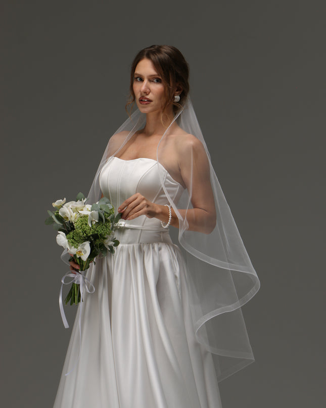 One-tier Cascade Wedding Veil with Horsehair Trim — Elegant Long Bridal Veil