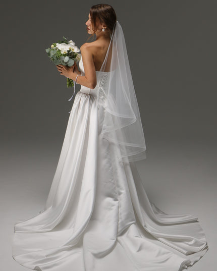 One-tier Cascade Wedding Veil with Horsehair Trim — Elegant Long Bridal Veil