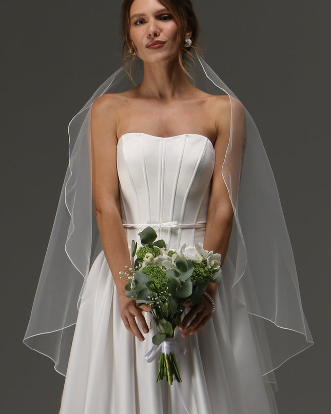 One Tier Cascade Veil with pencil Edge | Soft Classic Ivory Wedding Veil