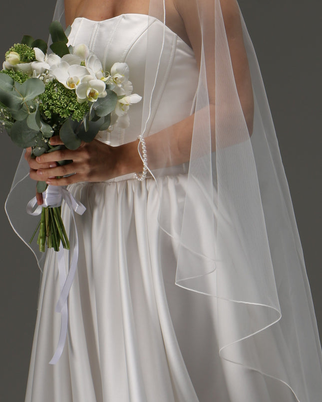 One Tier Cascade Veil with pencil Edge | Soft Classic Ivory Wedding Veil
