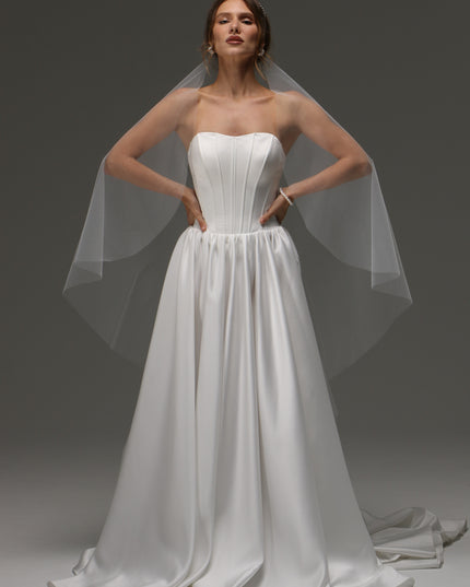 One Tier Cascade Veil with Raw Edge | Soft Ivory Cathedral Wedding Veil | Classic Soft Bridal Veil