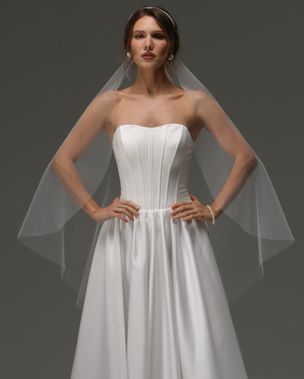 One Tier Cascade Veil with Raw Edge | Soft Ivory Cathedral Wedding Veil | Classic Soft Bridal Veil