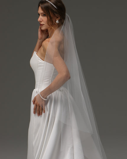 One Tier Cascade Veil with Raw Edge | Soft Ivory Cathedral Wedding Veil | Classic Soft Bridal Veil