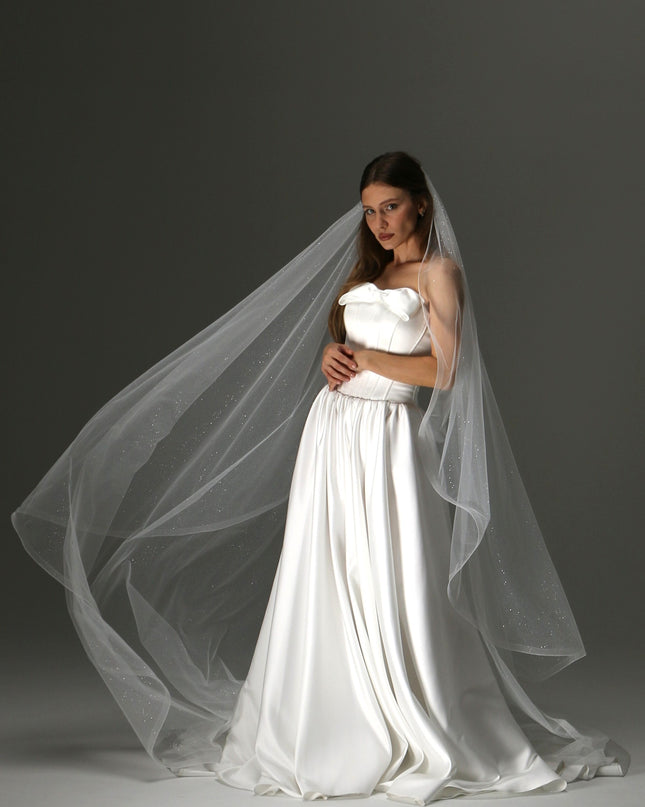 One-Tier Cascade Veil with Glitter Horsehair Edge