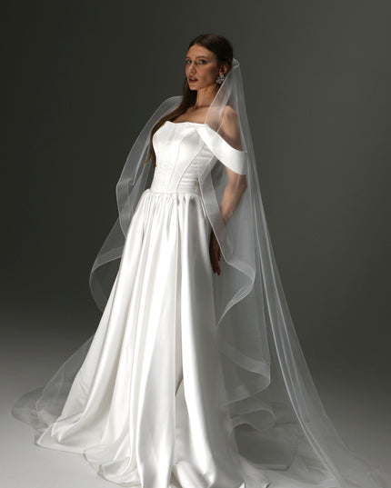 One Tier Cascade Wedding Veil – Long Soft Tulle Veil with Horsehair Edge