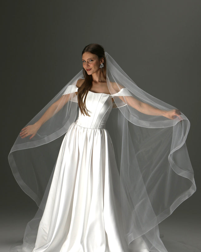 One Tier Cascade Wedding Veil – Long Soft Tulle Veil with Horsehair Edge