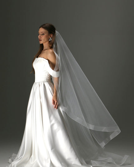 One Tier Cascade Wedding Veil – Long Soft Tulle Veil with Horsehair Edge