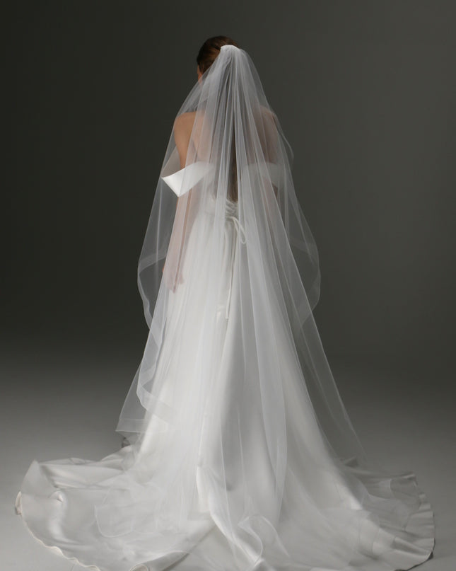 One Tier Cascade Wedding Veil – Long Soft Tulle Veil with Horsehair Edge