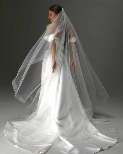 One Tier Cascade Wedding Veil – Long Soft Tulle Veil with Horsehair Edge