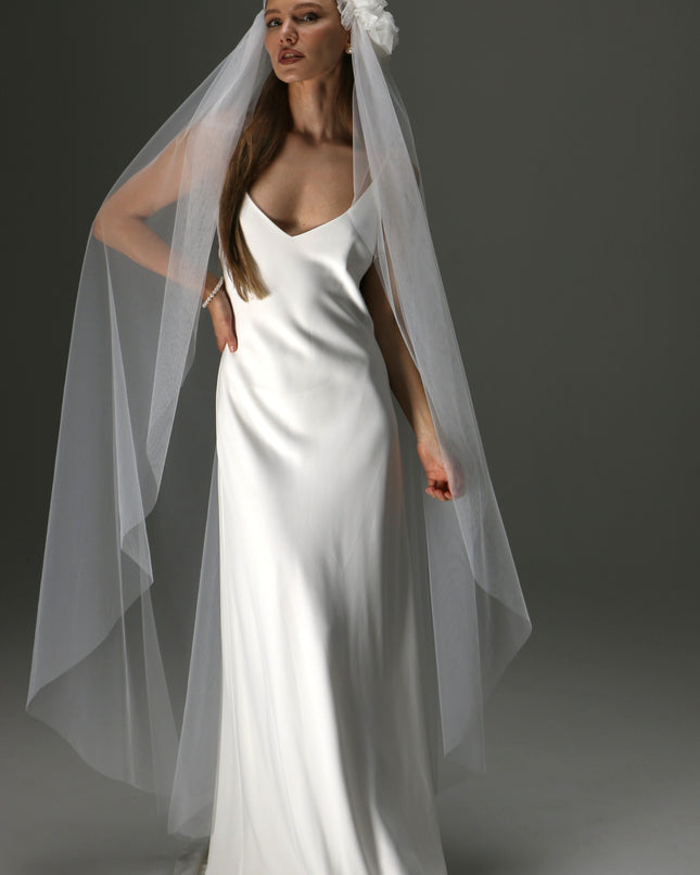 Juliet Cap Veil with Side Flower – One Tier Cascade Soft Tulle Long Bridal Veil