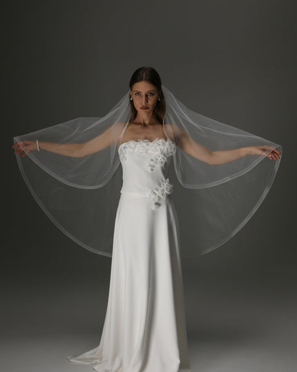 One Tier Cascade Bridal Veil with Horsehair Trim | Soft Tulle Wedding Veil