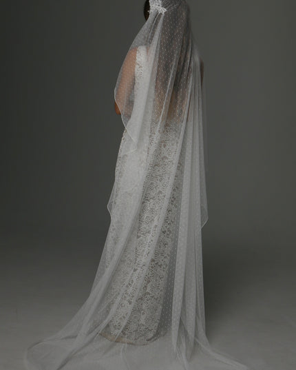 Juliet Cap Wedding Veil with Dotted Tulle and Lace Details – Boho One Tier Veil