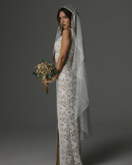 Romantic Boho Chantilly Lace Veil – One Tier Juliet Cap Style