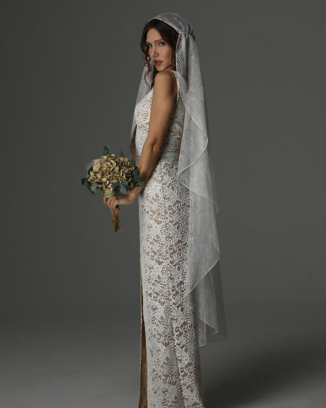 Romantic Boho Chantilly Lace Veil – One Tier Juliet Cap Style