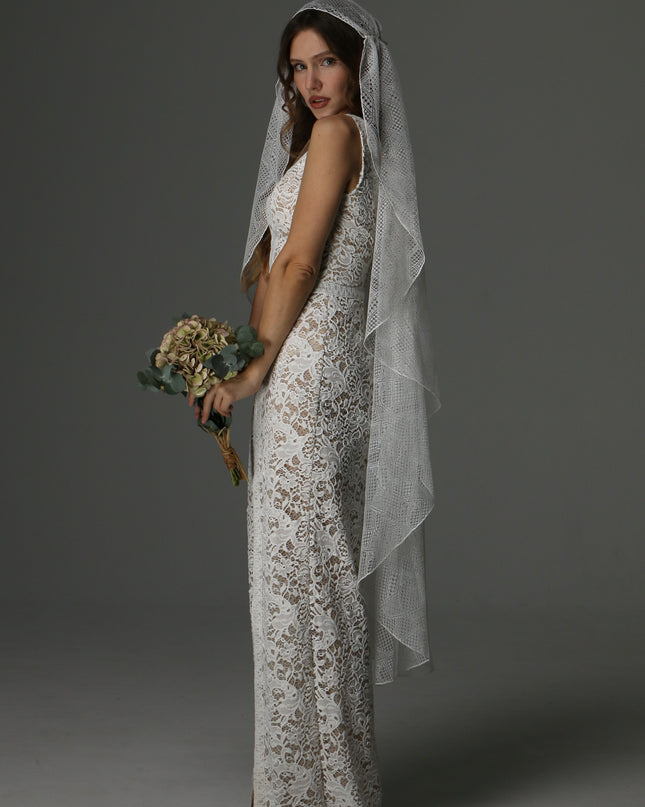 Romantic Boho Chantilly Lace Veil – One Tier Juliet Cap Style