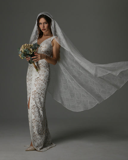 Romantic Boho Chantilly Lace Veil – One Tier Juliet Cap Style