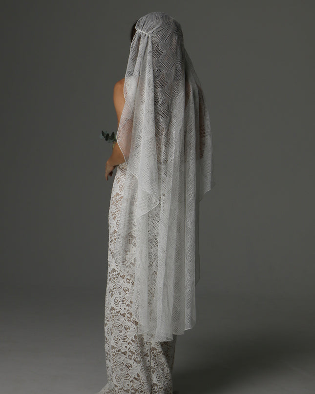 Romantic Boho Chantilly Lace Veil – One Tier Juliet Cap Style
