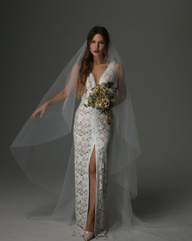 Single Tier Cathedral Veil – Plain Sheer Tulle Wedding Veil, Cut Edge Cascade Bridal Veil, Royal Length Veil