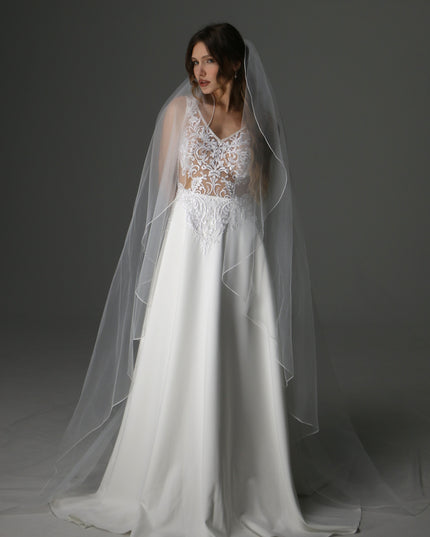 Soft Tulle Cascade Veil – Light and Airy with Pencil Edge