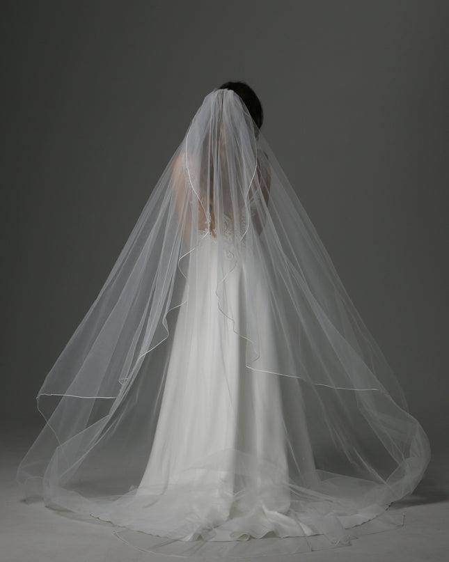 Soft Tulle Cascade Veil – Light and Airy with Pencil Edge
