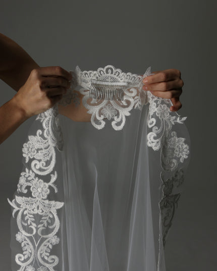 Modern Lace Appliqué Mantilla Veil – One Layer Boho Bridal Veil