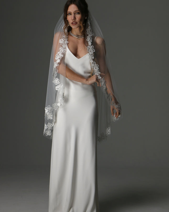 One Tier Cascade Bridal Veil with Lace Floral Appliqués | Romantic Wedding Veil
